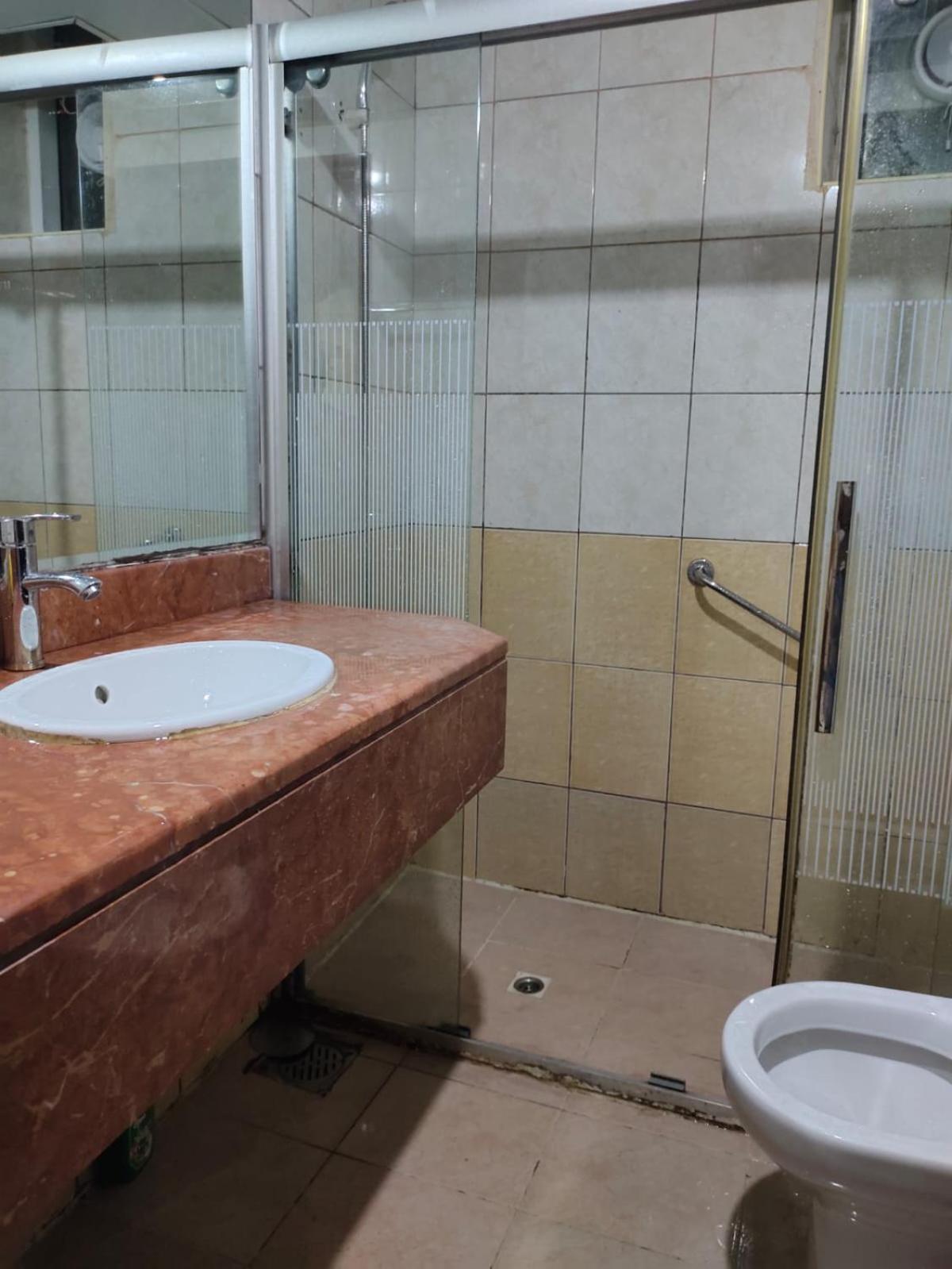 Arnim Suite - 3 Bedrooms Apartment Szardża Zewnętrze zdjęcie