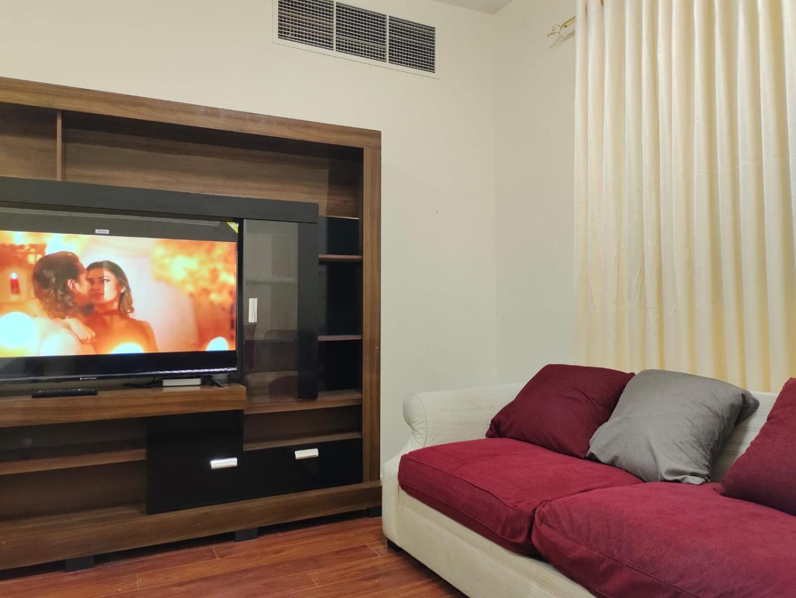 Arnim Suite - 3 Bedrooms Apartment Szardża Zewnętrze zdjęcie
