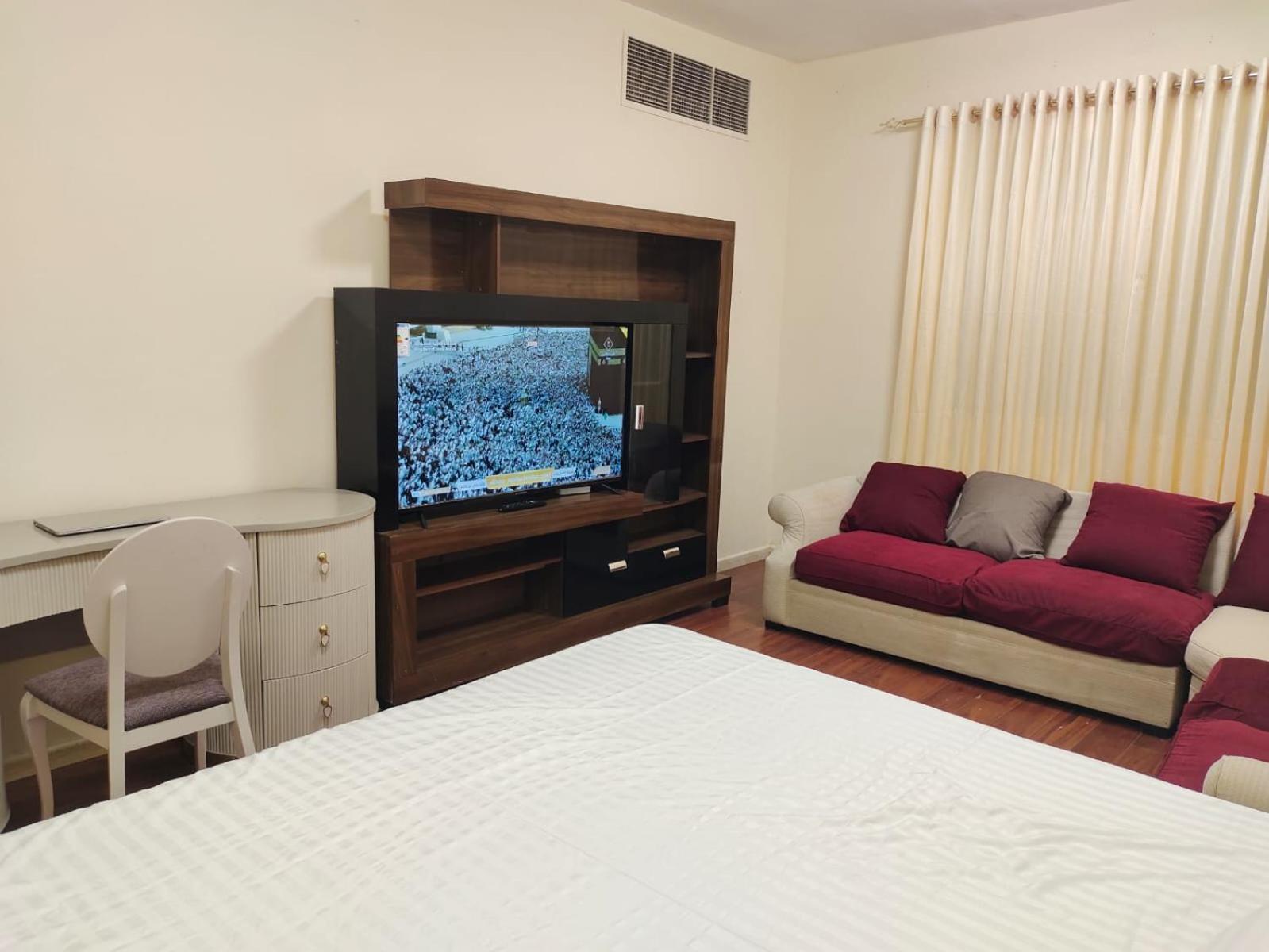 Arnim Suite - 3 Bedrooms Apartment Szardża Zewnętrze zdjęcie