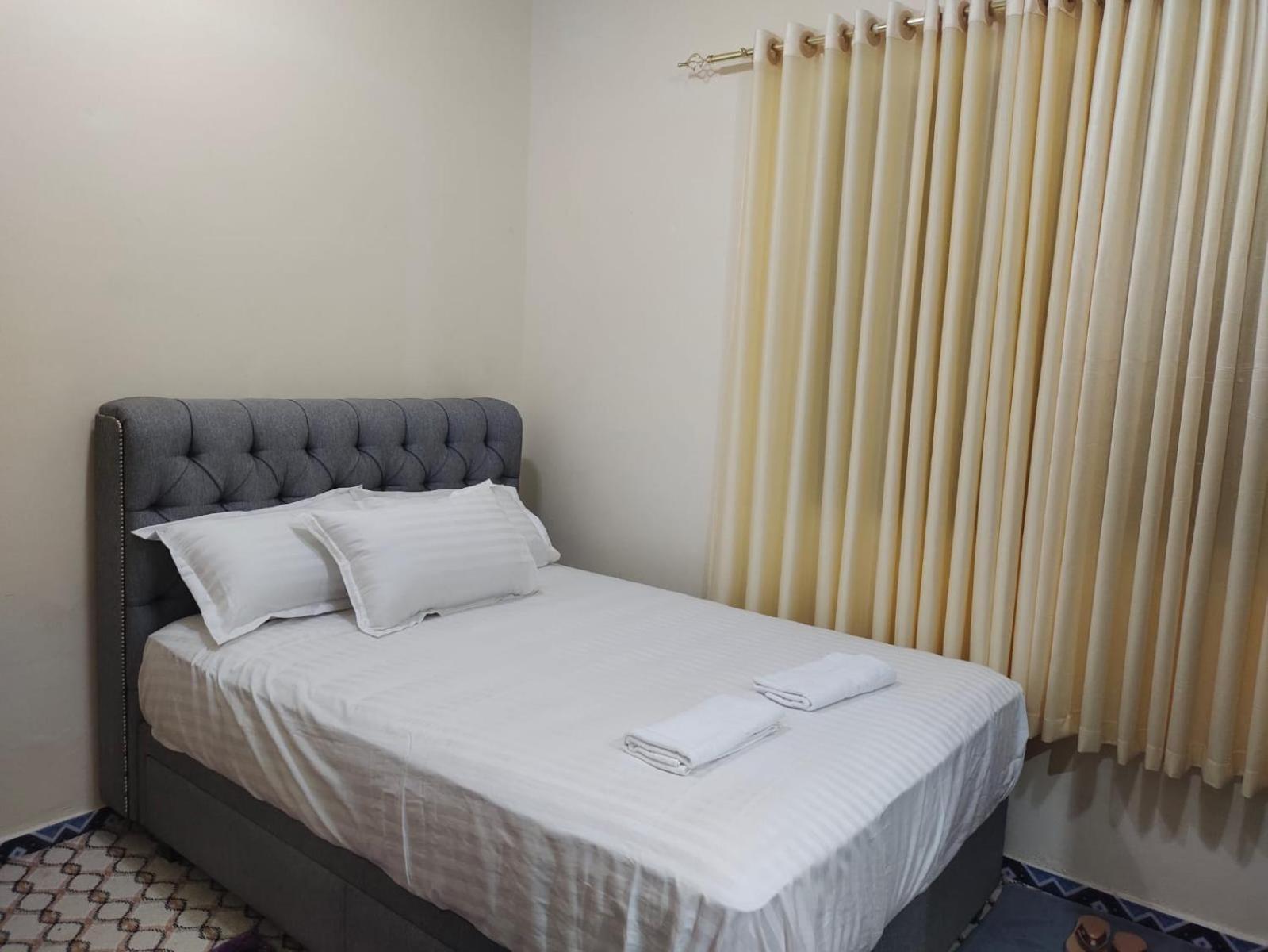 Arnim Suite - 3 Bedrooms Apartment Szardża Zewnętrze zdjęcie